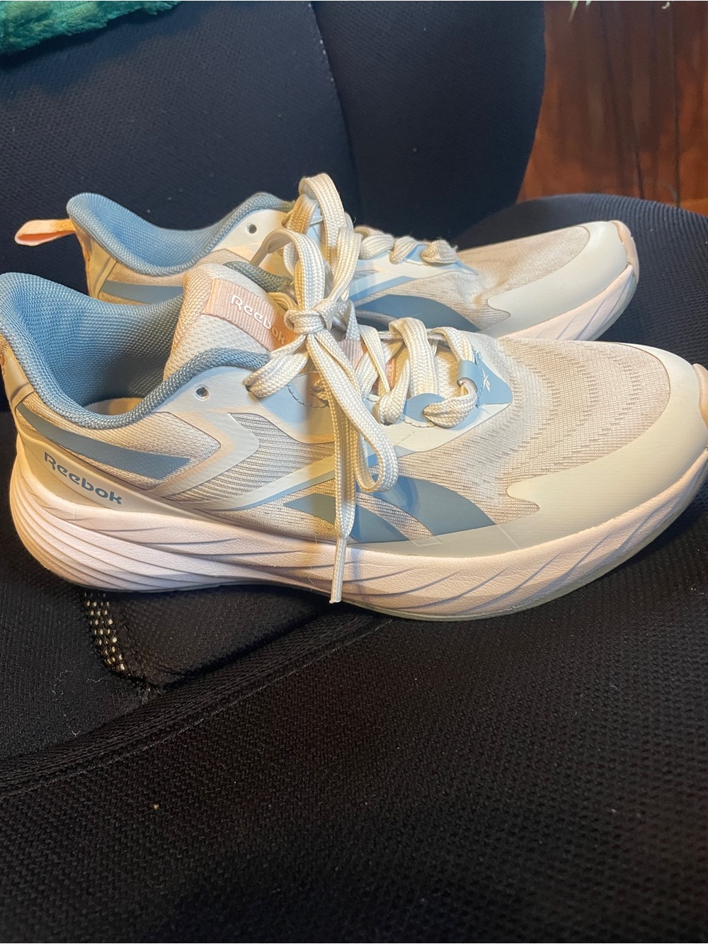 Reebok Women's Light Blue & White Running Sneakers size 6.5